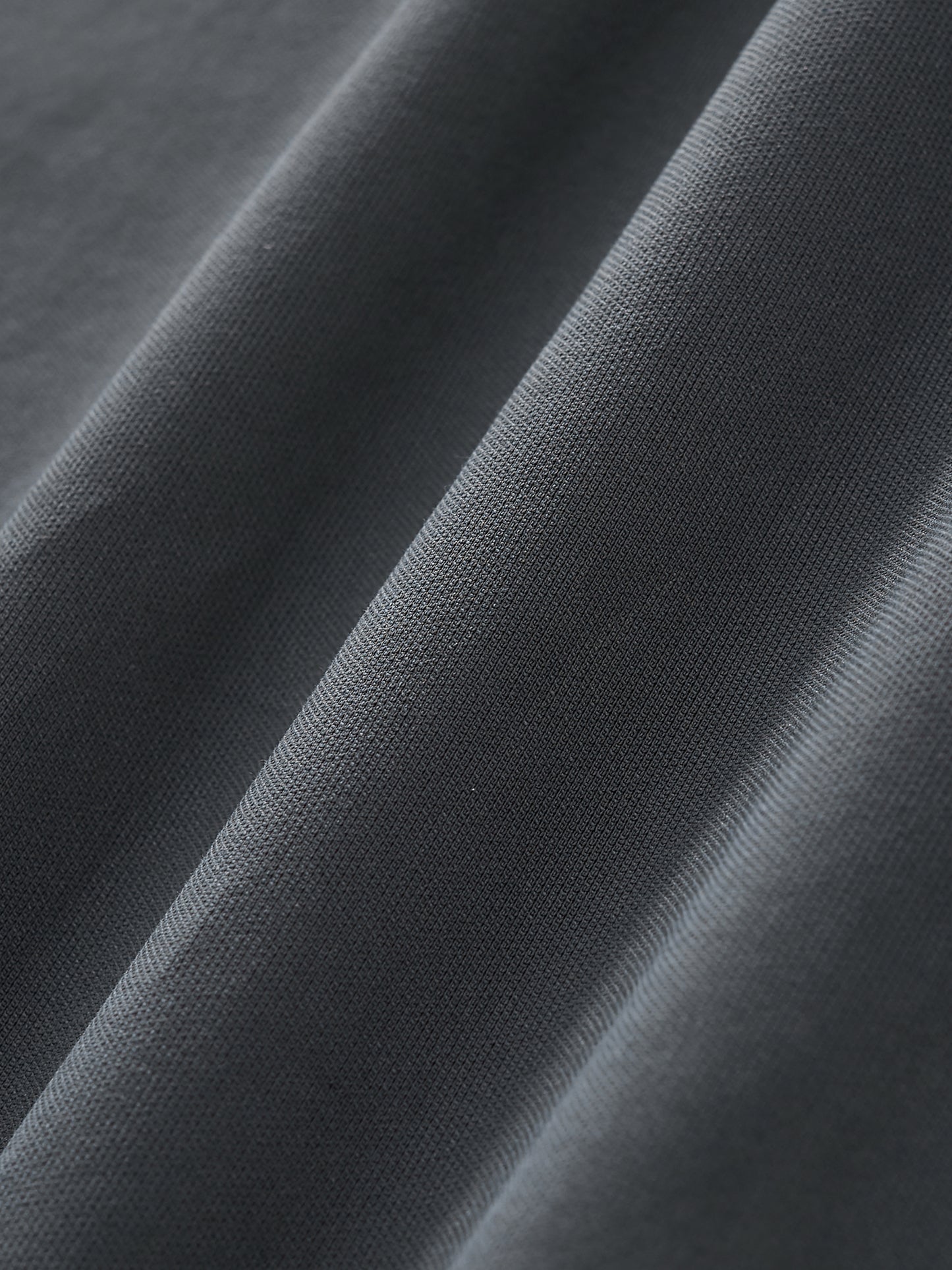 Motion Golf Flag V-Neck Windbreak